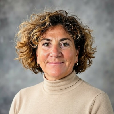 Robyn Howes — President, Certified Nets